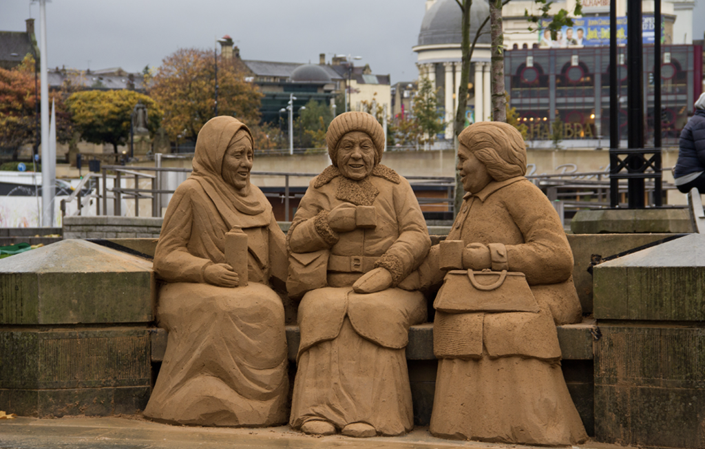 Bradford_ladies_sand_sculpture