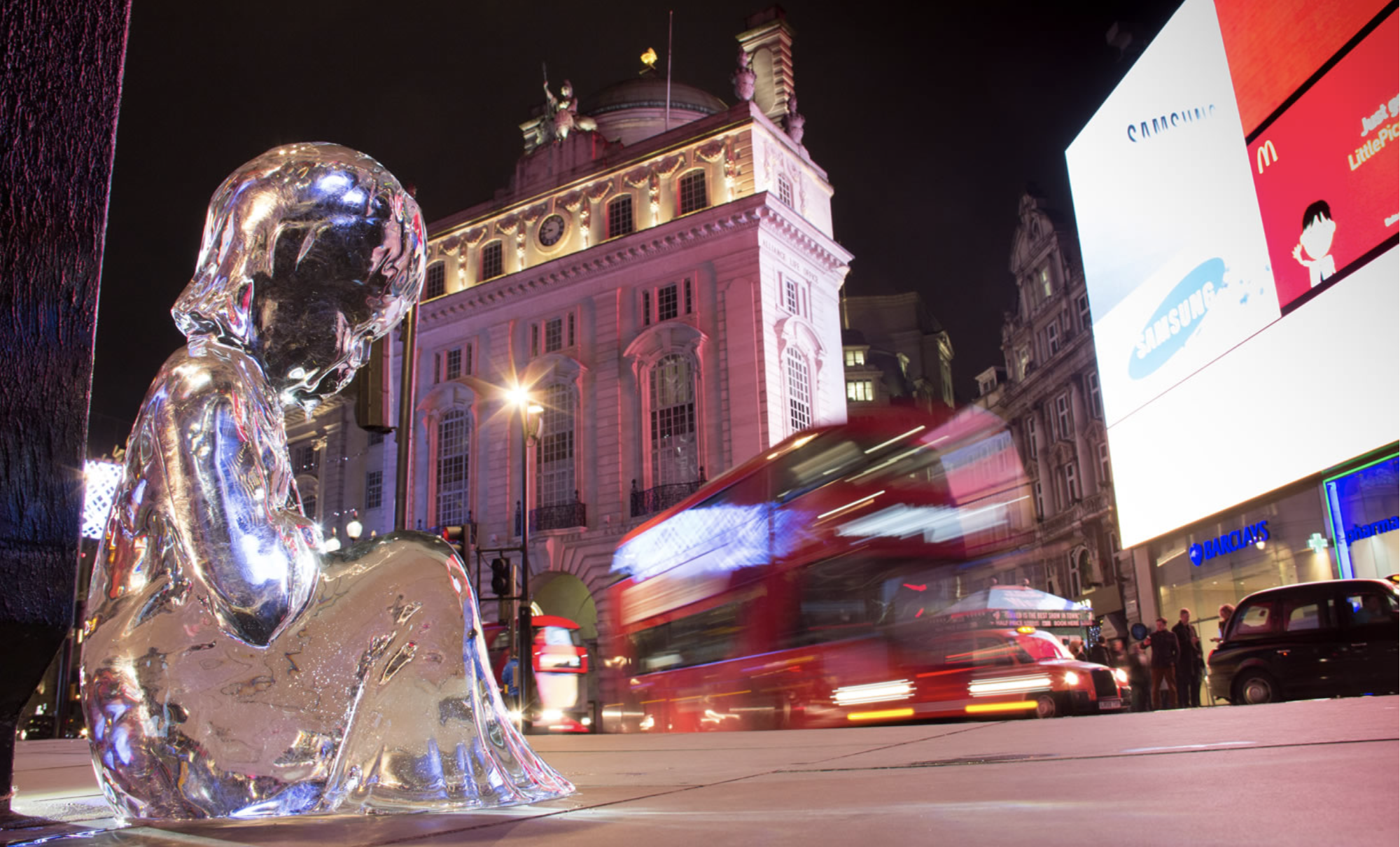 #PleaseLookAfterMe. Placing the ice sculptures around England