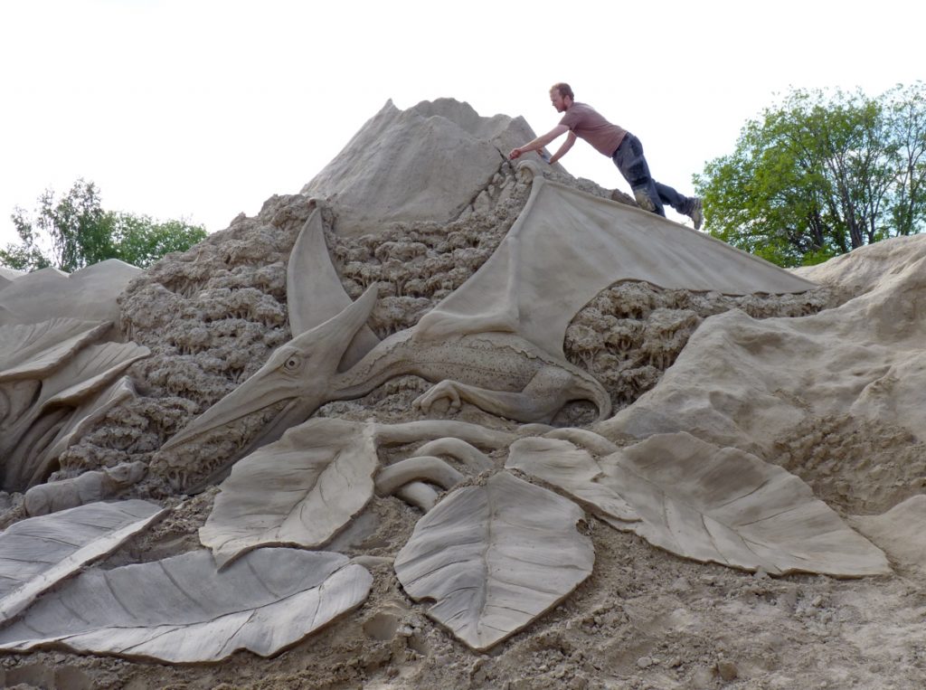 massive_sand_sculpture_finland_summer_events