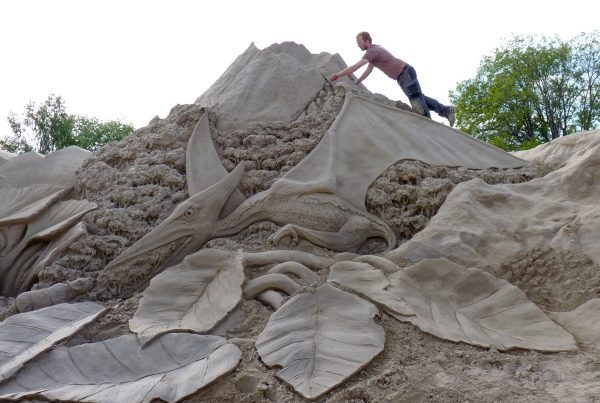 massive_sand_sculpture_finland_summer_events