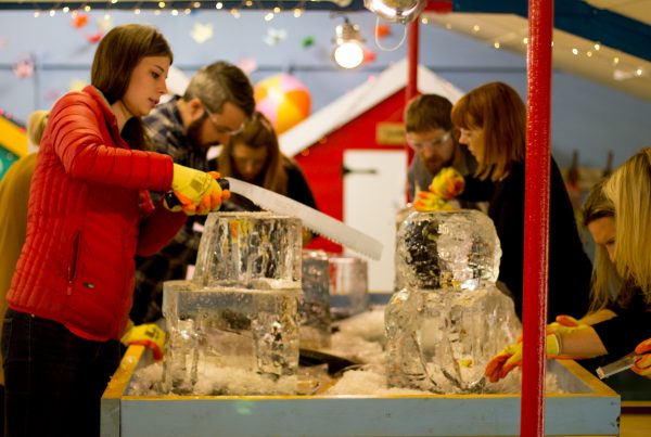 top_10_team_building_ideas_ice_sculpture