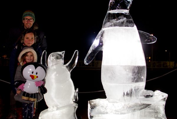 ice_Sculpture_penguins_sand_in_your_eye