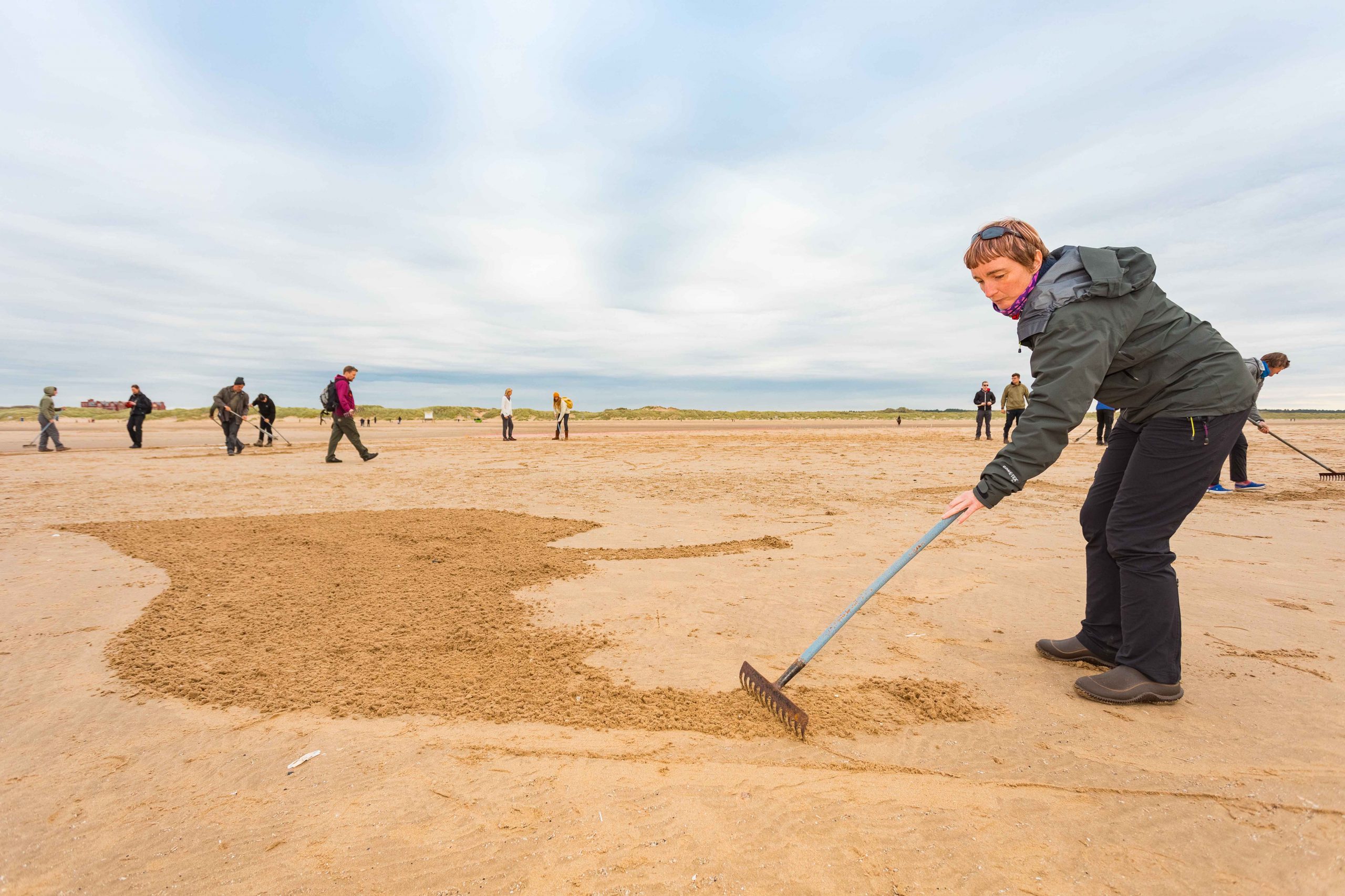 Behind the Scenes – Pages of the Sea, Sand Art across the UK to commemorate the end of World War One