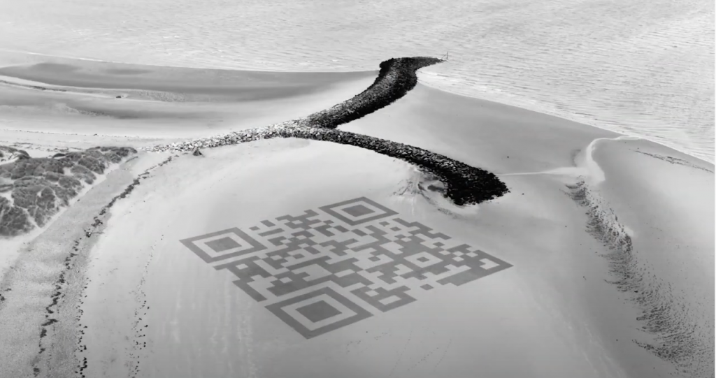sand_drawing_QR_code