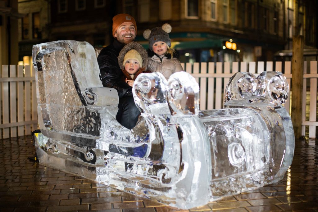 Christmas by the sea – Redcar Ice Sculpture Trail