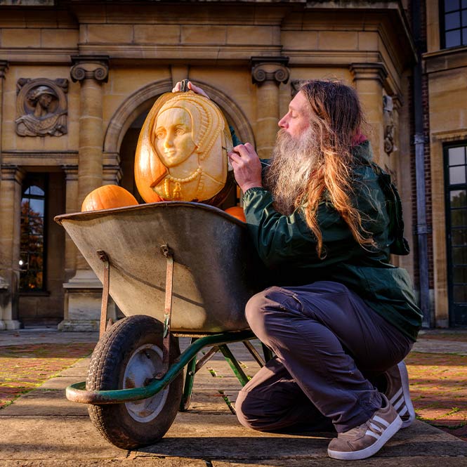 english_heritage_pumpkin_carving