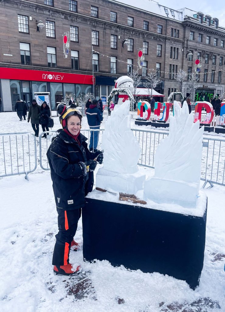 Dundee_ice_live_carve-2