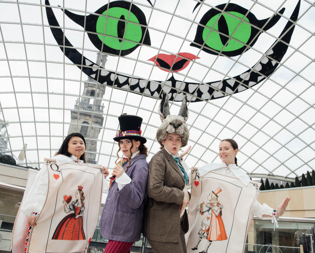 Alice_in_wonderland_family_fun