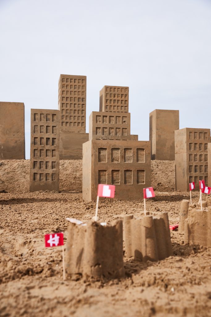 Humanise_bland_castles