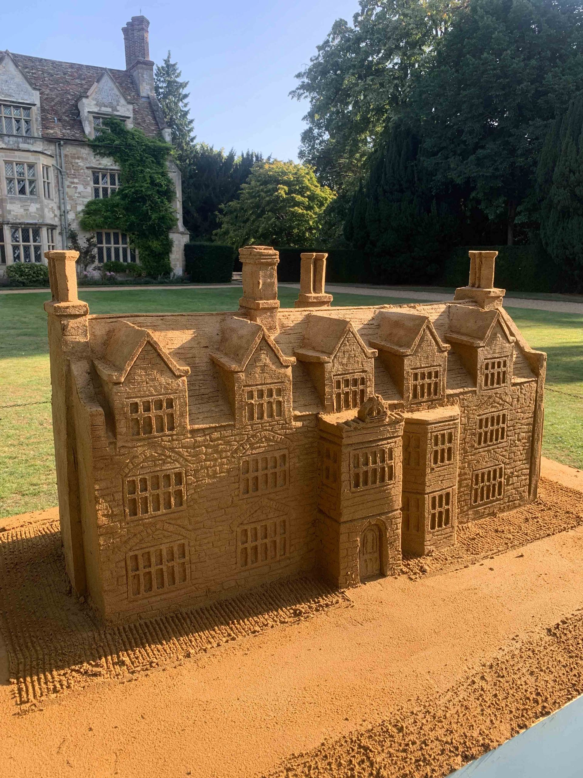 A Day of Sand Sculpture and Splendour at Anglesey Abbey