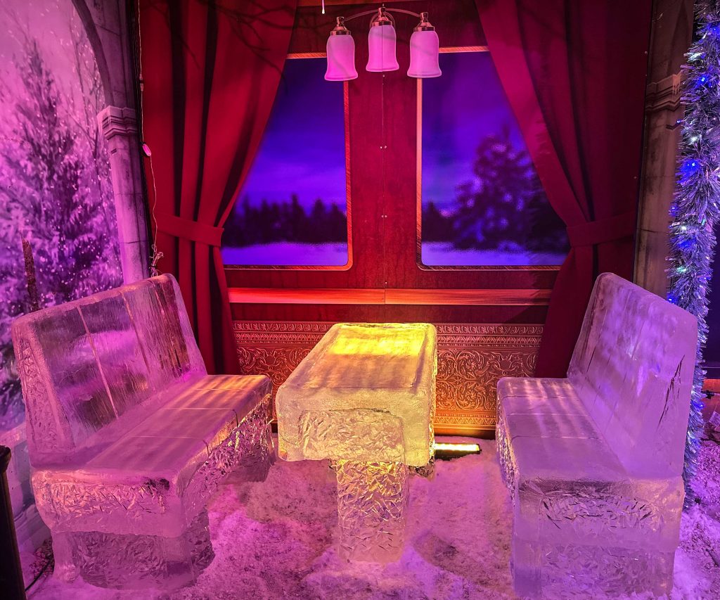 Nottingham ice bar polar express 33