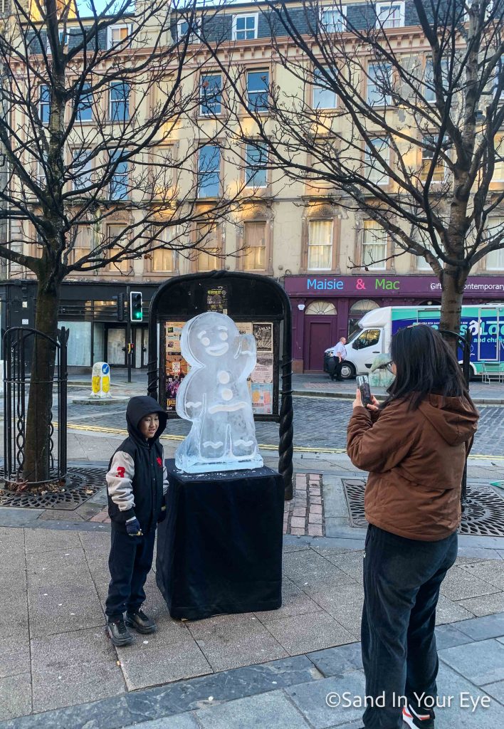 ❄️ Dundee Sparkles: How Ice Sculpture Brought Festive Magic to the Christmas Switch-On! 10 ice sculpture christmas 10