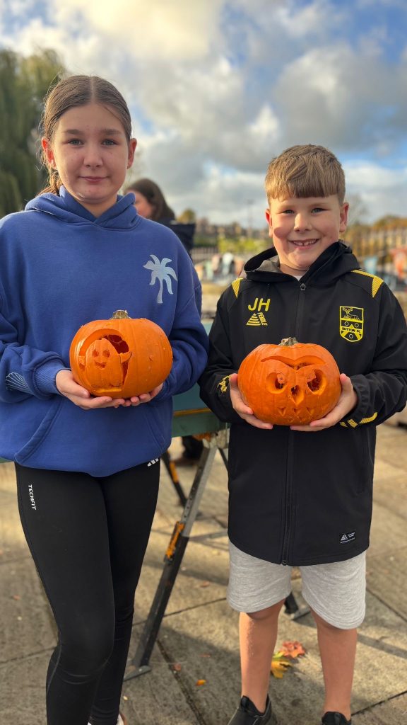 stencil carving pumpkin