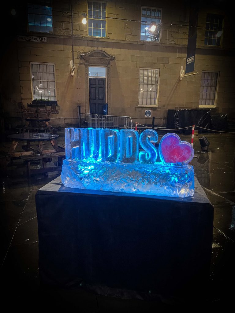 1 hour ice sculpture huddersfield 1