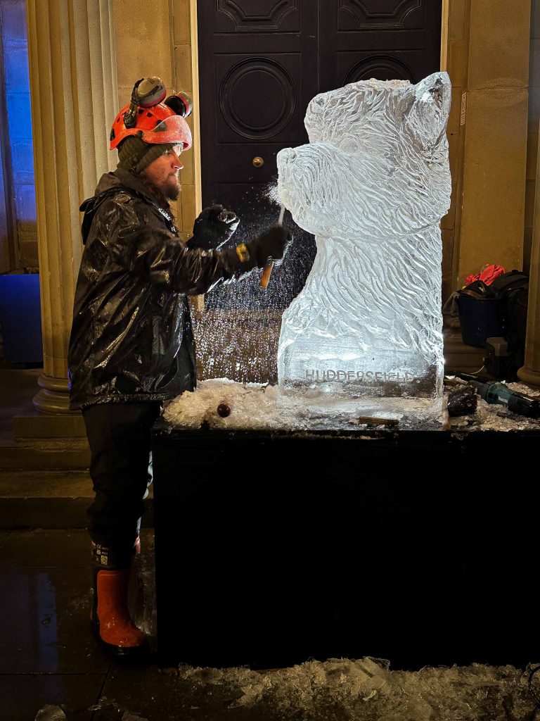 ice carving
