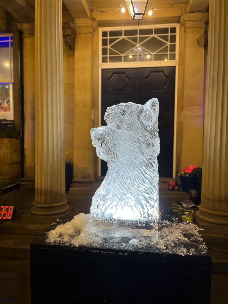 1 hour ice sculpture huddersfield 18
