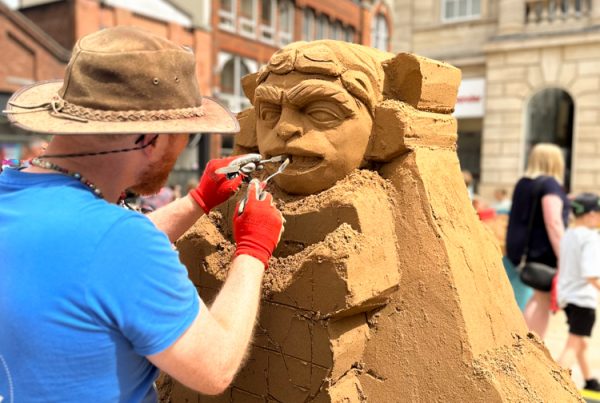 Jamie_wardley_sand_sculptor
