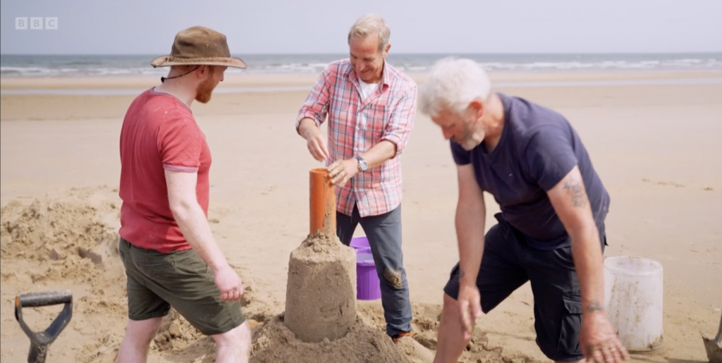 Robson Greens Family Throwback - Making a Giant Sandcastle! 6 beach sand sculpture