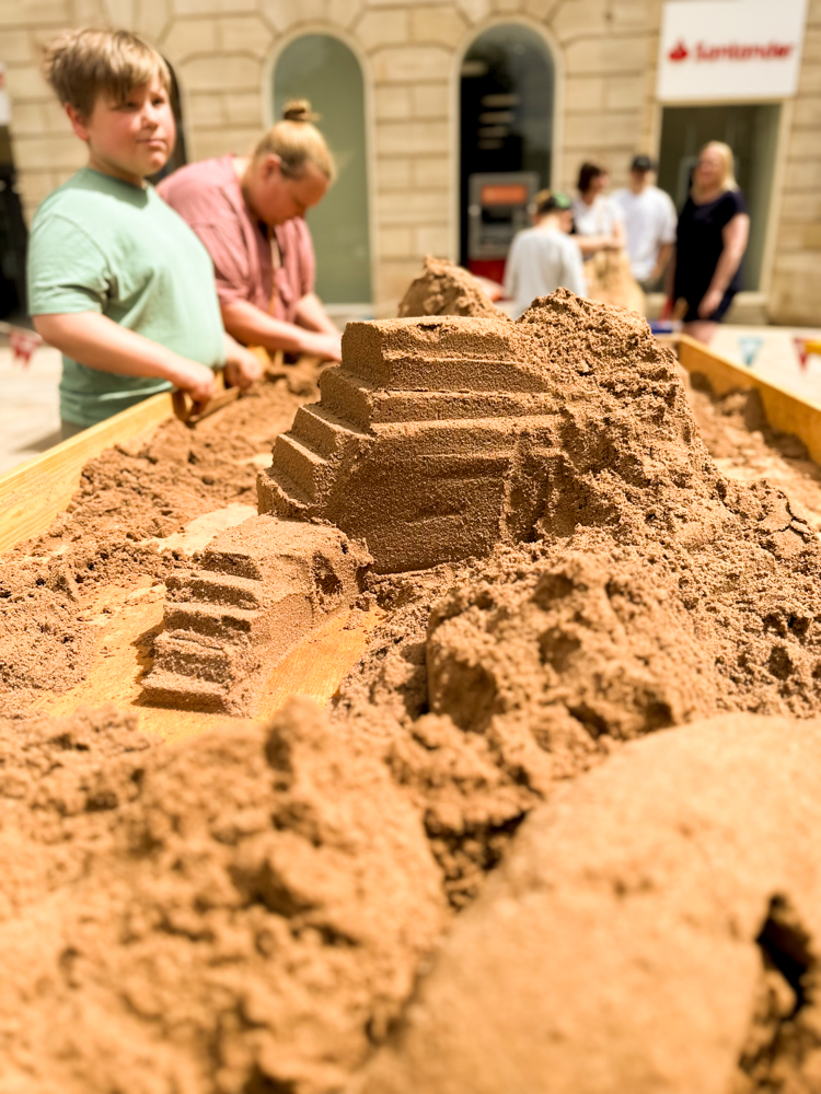 A Grand Day Out in Lincoln: Sand Sculptures & Creative Workshops 12 summer events uk 1