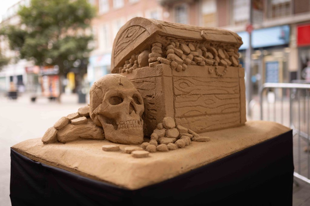 Hull sand Sculpture trail 60