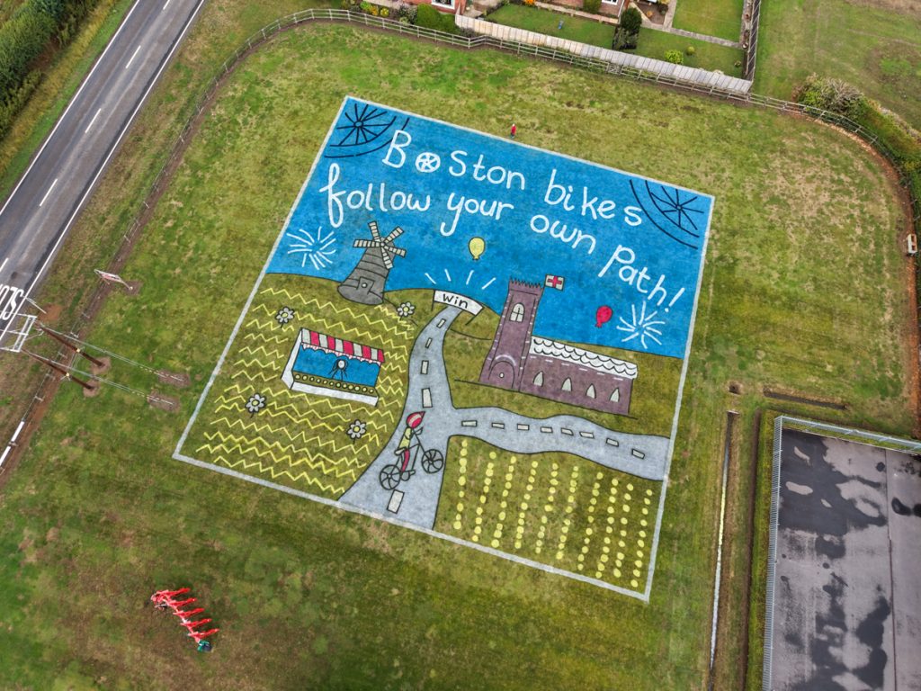 Children’s artwork brought to life into grass art for the Tour of Britain. 3 grass_painting_tour_de_france
