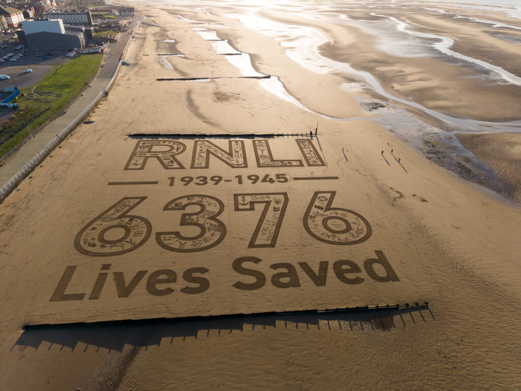 lifeboat_sand_drawing
